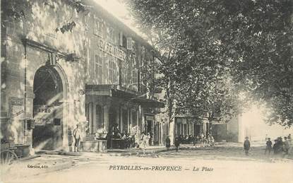 / CPA FRANCE 13 "Peyrolles en Provence, la place"