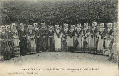 CPA FRANCE 79 "Types et costumes du Poitou, concours de coiffes à Echiré"