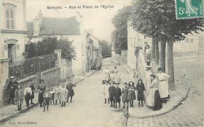 / CPA FRANCE 95 "Domont, rue et place de l'église "