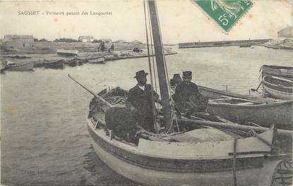 / CPA FRANCE 13 "Sausset, pêcheurs pesant des Langoustes"