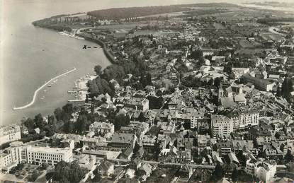 / CPSM FRANCE 74 "Thonon Les Bains, vue générale aérienne sur la ville"