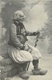 29 Finistere / CPA FRANCE 29 "Type de vieux breton de Plogonnec"