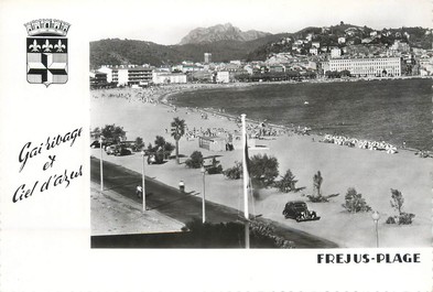 / CPSM FRANCE 83 "Fréjus Plage, la plage et Saint Raphaël"