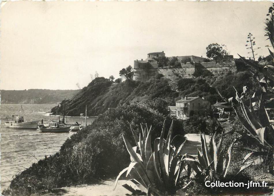 ile de la mer égée 6 lettres