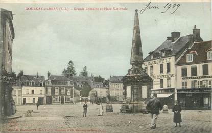 / CPA FRANCE 76 "Gournay en Bray, grande fontaine et place Nationale"