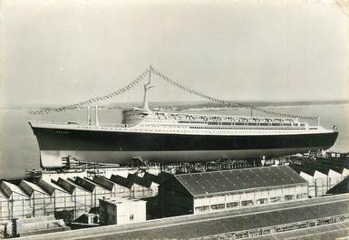  CPSM BATEAU /  PAQUEBOT   "Le France"