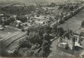 45 Loiret / CPSM FRANCE 45 "Combreux, vue générale aérienne, le château"