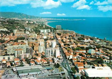 / CPSM FRANCE 06 "Cannes La Bocca, vue générale aérienne "