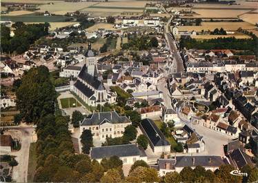 / CPSM FRANCE 45 "Neuville aux Bois, vue générale aérienne"