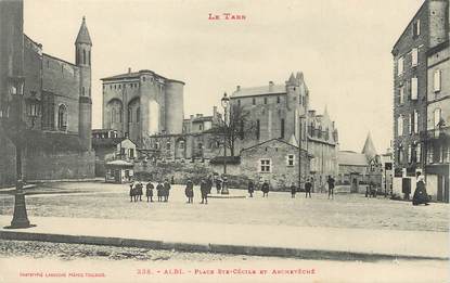 / CPA FRANCE 81 "Albi, place Sainte Cécile et Archevêché"