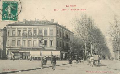 / CPA FRANCE 81 "Albi, place du Vigan"