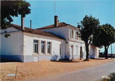 / CPSM FRANCE 47 "Montpouillan, l'école et la mairie"