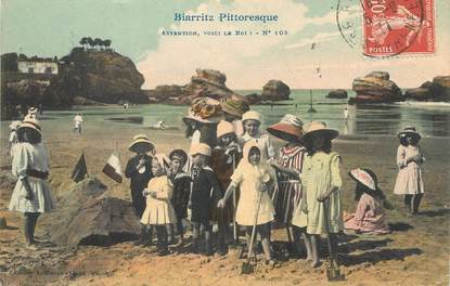 / CPA FRANCE 64 "Biarritz Pittoresque, Attention voici le roi nr 105" / ENFANTS