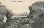 64 PyrÉnÉe Atlantique / CPA FRANCE 64 "Biarritz Pittoresque, dans les roches à marée basse nr 59 "