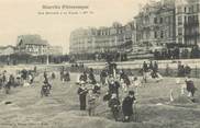 64 PyrÉnÉe Atlantique / CPA FRANCE 64 "Biarritz Pittoresque, nos enfants à la plage nr 75"