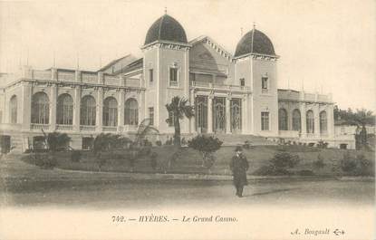 / CPA FRANCE 83 "Hyères , le grand casino"