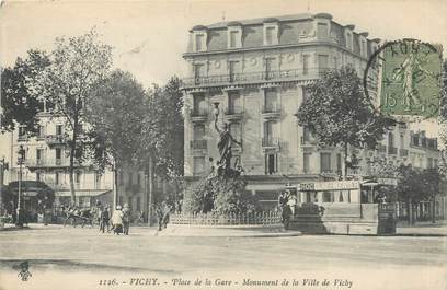 / CPA FRANCE 03 "Vichy, place de la gare "