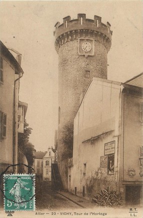 / CPA FRANCE 03 "Vichy, tour de l'Horloge"