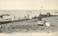 / CPA FRANCE 14 "Lion sur Mer, construction des forts" / JEUX DE PLAGE