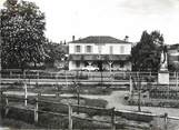 47 Lot Et Garonne / CPSM FRANCE 47 "La Sauvetat du Dropt, la mairie et le monument aux morts"