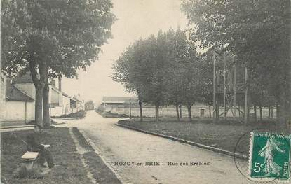 / CPA FRANCE 77 "Rozoy en Brie, rue des Erables"