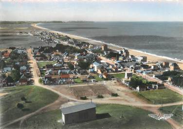 / CPSM FRANCE 50 "Saint Martin de Bréhal, vue générale et la Chapelle "