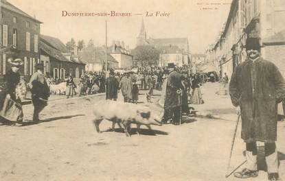 CPA FRANCE 03 "Dompierre sur Besbre, la Foire"