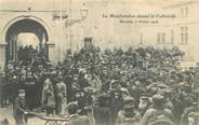 03 Allier CPA FRANCE 03 "Moulins,  manifestation devant la cathedrale, 1906"
