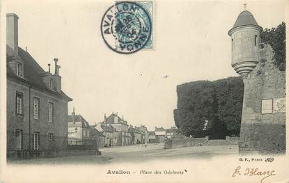 / CPA FRANCE 89 "Avallon, place des Odeberts"