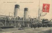 62 Pa De Calai / CPA FRANCE 62 "Boulogne sur Mer, embarquement pour Folkestone"