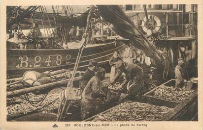 / CPA FRANCE 62 "Boulogne sur Mer, la pêche du hareng"