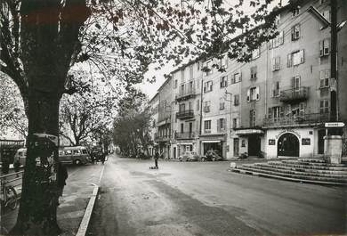 / CPSM FRANCE 06 "Grasse, place de la Foux et Boulevard du Jeu de Ballon " 