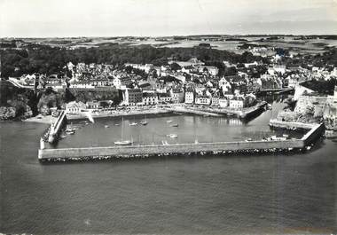 / CPSM FRANCE 56 "Belle Isle en Mer, le palais, l'avant port"