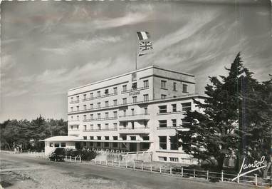 / CPSM FRANCE 56 "Carnac Plage, le grand hôtel Britannia"