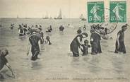 76 Seine Maritime / CPA FRANCE 76 "Le tréport, à l'heure du bain" / BAIGNEUSES / JEUX DE PLAGE