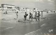 85 Vendee / CPSM FRANCE 85 " Saint Jean de Monts, la plage"