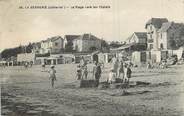 44 Loire Atlantique / CPA FRANCE 44 "La Bernerie, la plage vers les chalets"