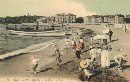 / CPA FRANCE 64 "Saint Jean de Luz, la plage" / JEUX DE PLAGE