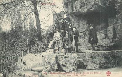 / CPA FRANCE 75019 "Paris, Buttes Chaumont, sortie des Grottes sous le labyrinthe"