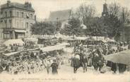 02 Aisne / CPA FRANCE 02 "Saint Quentin, le marché aux fleurs"