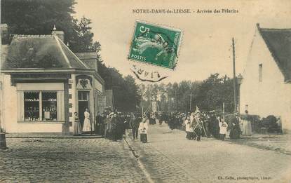 / CPA FRANCE 02 "Notre Dame de Liesse, arrivée des Pélerins"