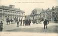 / CPA FRANCE 02 "Laon, place de l'hôtel de ville"