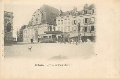 / CPA FRANCE 02 "Laon, arrivée du funiculaire"