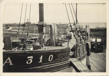 / CPSM FRANCE 56 "Presqu'Ile de Quiberon, bar glacier entre deux mers" / BATEAU