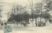 94 Val De Marne / CPA FRANCE 94 "Le Parc Saint Maur, le place de la gare"