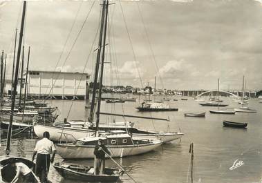 / CPSM FRANCE 56 "La Trinité sur Mer, les bateaux au quai"