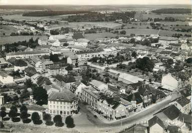 / CPSM FRANCE 57 "Bouzonville, le quartier de la gare, vue aérienne"