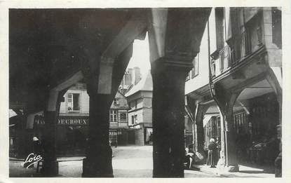 / CPSM FRANCE 22 "Dinan, les porches, rue de l'apport"