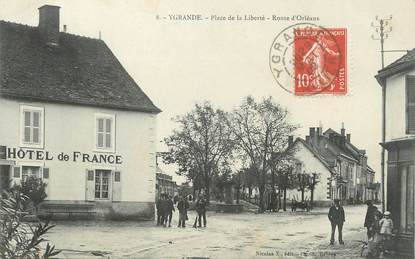 / CPA FRANCE 03 "Ygrande, place de la liberté"