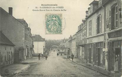 / CPA FRANCE 03 "Saint Germain des Fossés, Grand'rue et pont du chemin de fer"